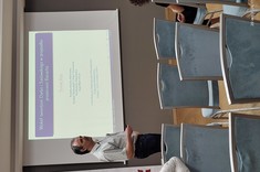 Dr Tomasz Zając podczas wystąpienia